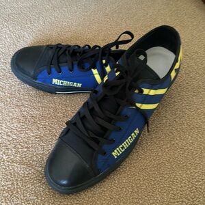 Michigan Wolverine’s men’s shoe size 12